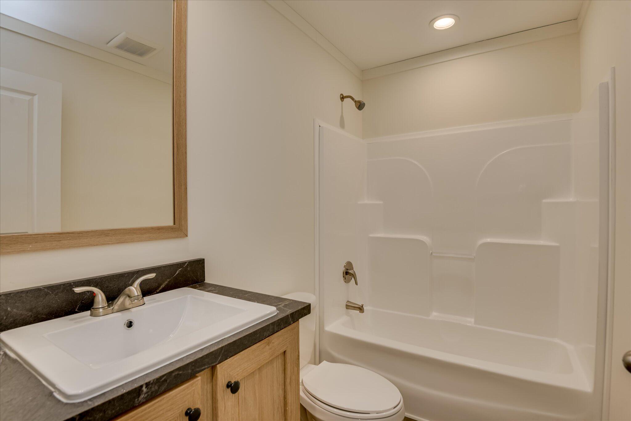 641 Union Church Lane Aiken, SC 29801 - Photo 9 of 32 Guest Bath