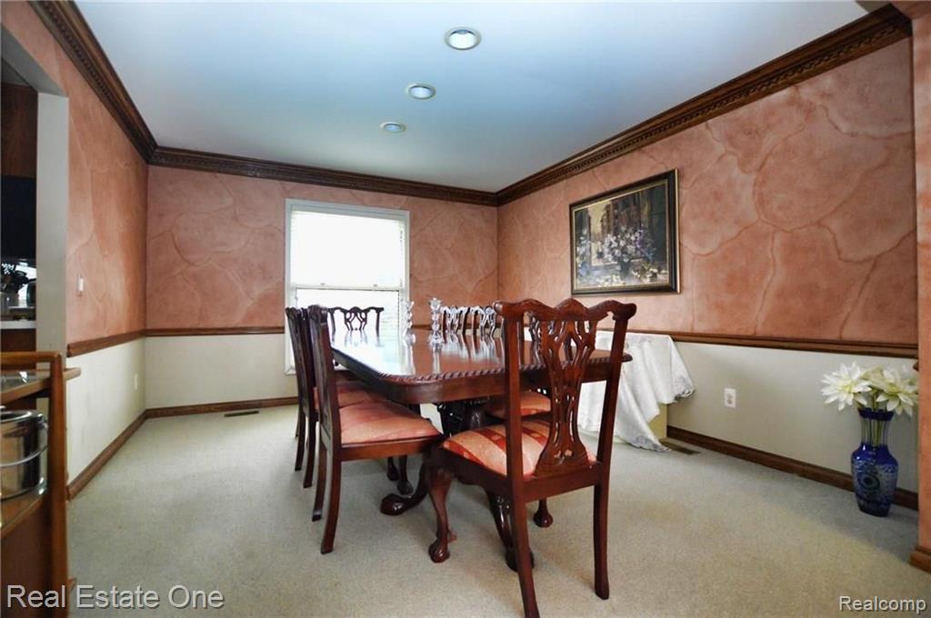 31210 Claymore Road Farmington Hills, MI 48331 - Photo 9 of 21