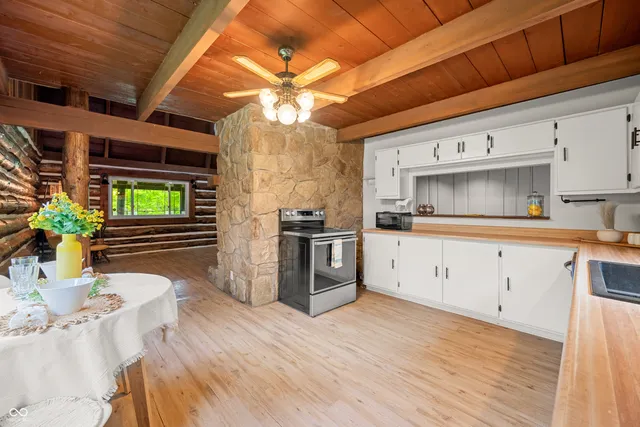 $489,900 | 6968 South 300 West, Trafalgar, IN 46181