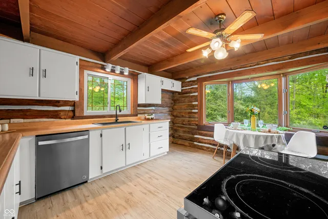 $489,900 | 6968 South 300 West, Trafalgar, IN 46181