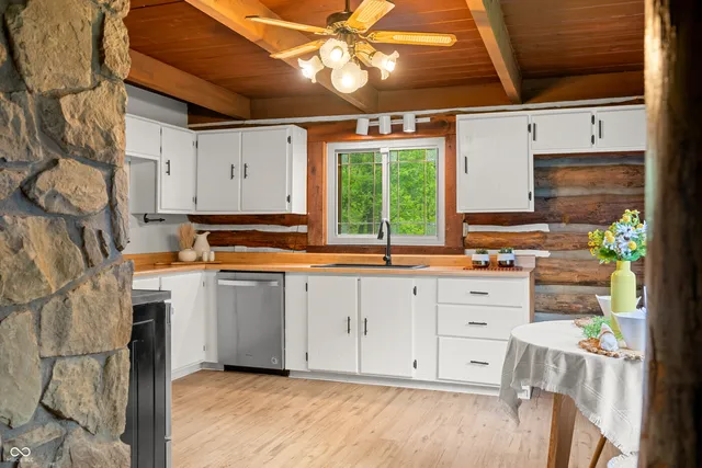 $489,900 | 6968 South 300 West, Trafalgar, IN 46181