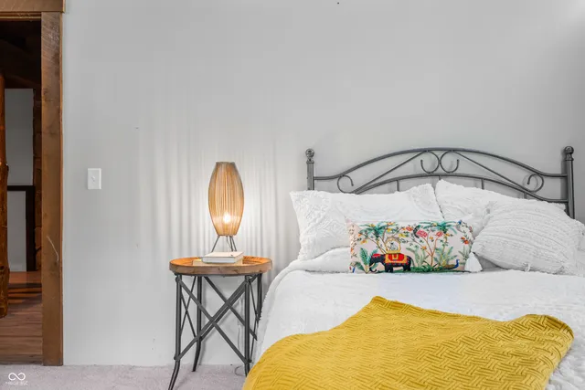 $489,900 | 6968 South 300 West, Trafalgar, IN 46181