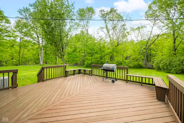 $489,900 | 6968 South 300 West, Trafalgar, IN 46181