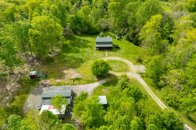 $489,900 | 6968 South 300 West, Trafalgar, IN 46181