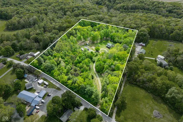 $489,900 | 6968 South 300 West, Trafalgar, IN 46181