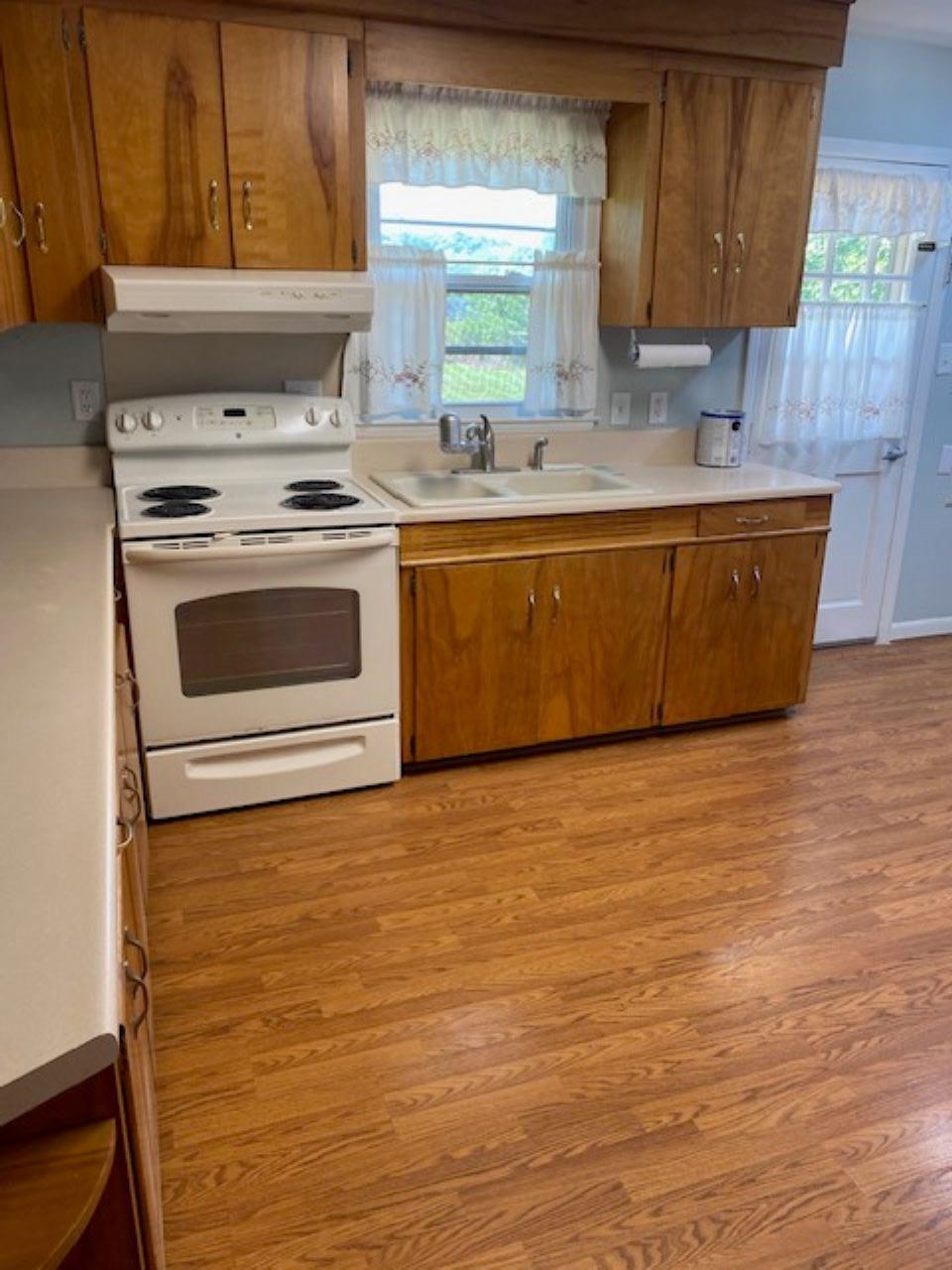 147 Dover Road Spartanburg, SC 29301 - Photo 2 of 9 Gallery Image 2