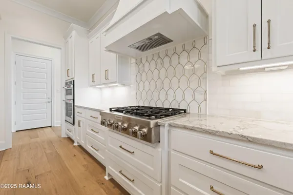 $999,000 | 208 Crossbill Drive, Lafayette, LA 70508