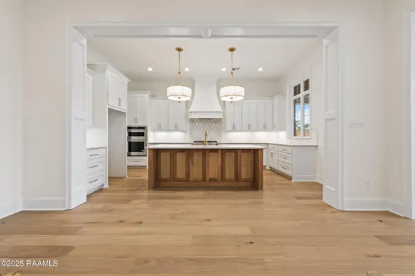 $999,000 | 208 Crossbill Drive, Lafayette, LA 70508