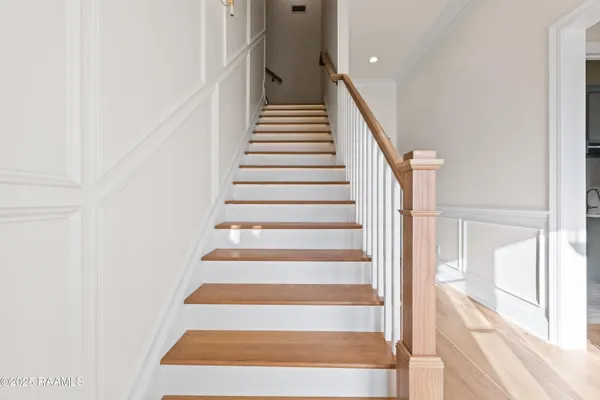 $999,000 | 208 Crossbill Drive, Lafayette, LA 70508