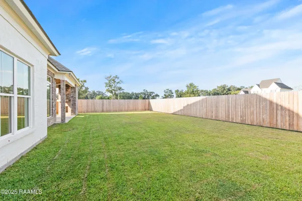 $999,000 | 208 Crossbill Drive, Lafayette, LA 70508