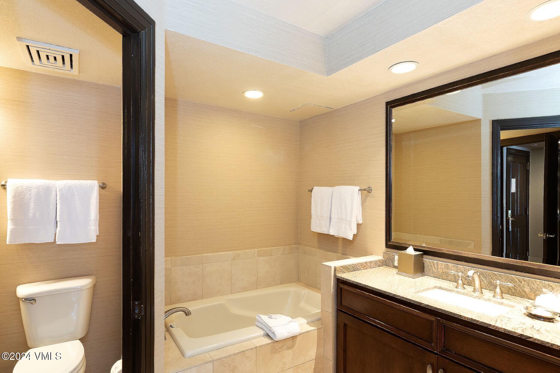210 Offerson Road, Unit R123 WEEKS 3 & 4 Beaver Creek, CO 81620 - Photo 19 of 27 0E7A0098-NW
