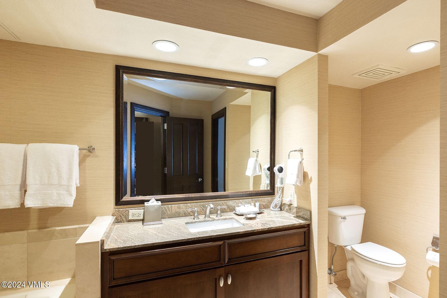 210 Offerson Road, Unit R123 WEEKS 3 & 4 Beaver Creek, CO 81620 - Photo 20 of 27 0E7A0101-NW