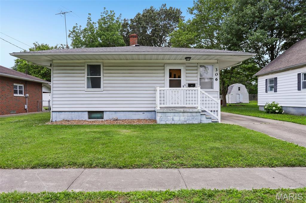 306 South 2nd Street Benld, IL 62009 - Photo 1 of 26