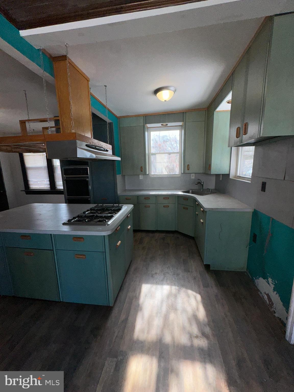 2900 Hollins Ferry Road Baltimore, MD 21230 - Photo 3 of 20