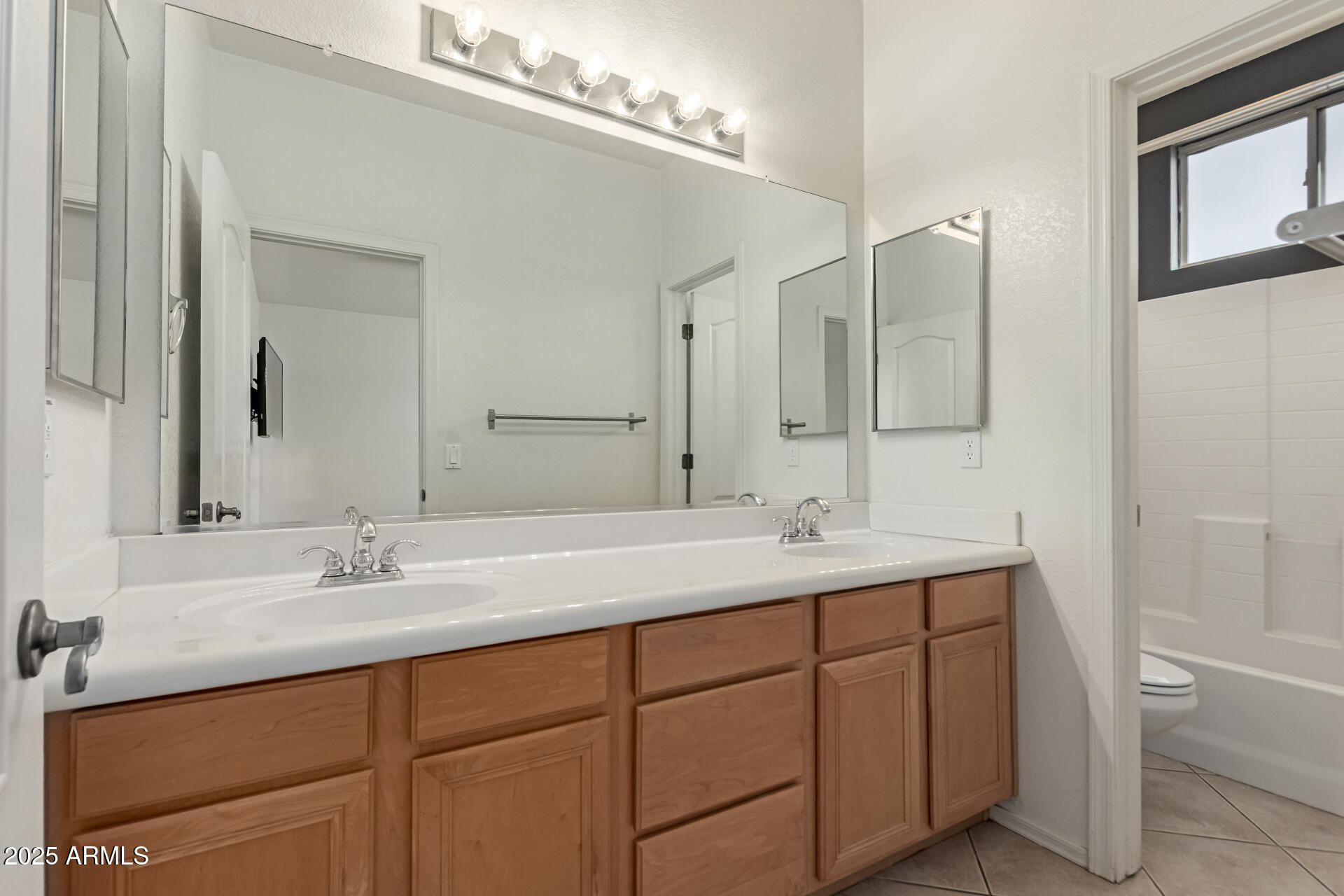 7405 South 19th Street Phoenix, AZ 85042 - Photo 11 of 22 16 - 19th