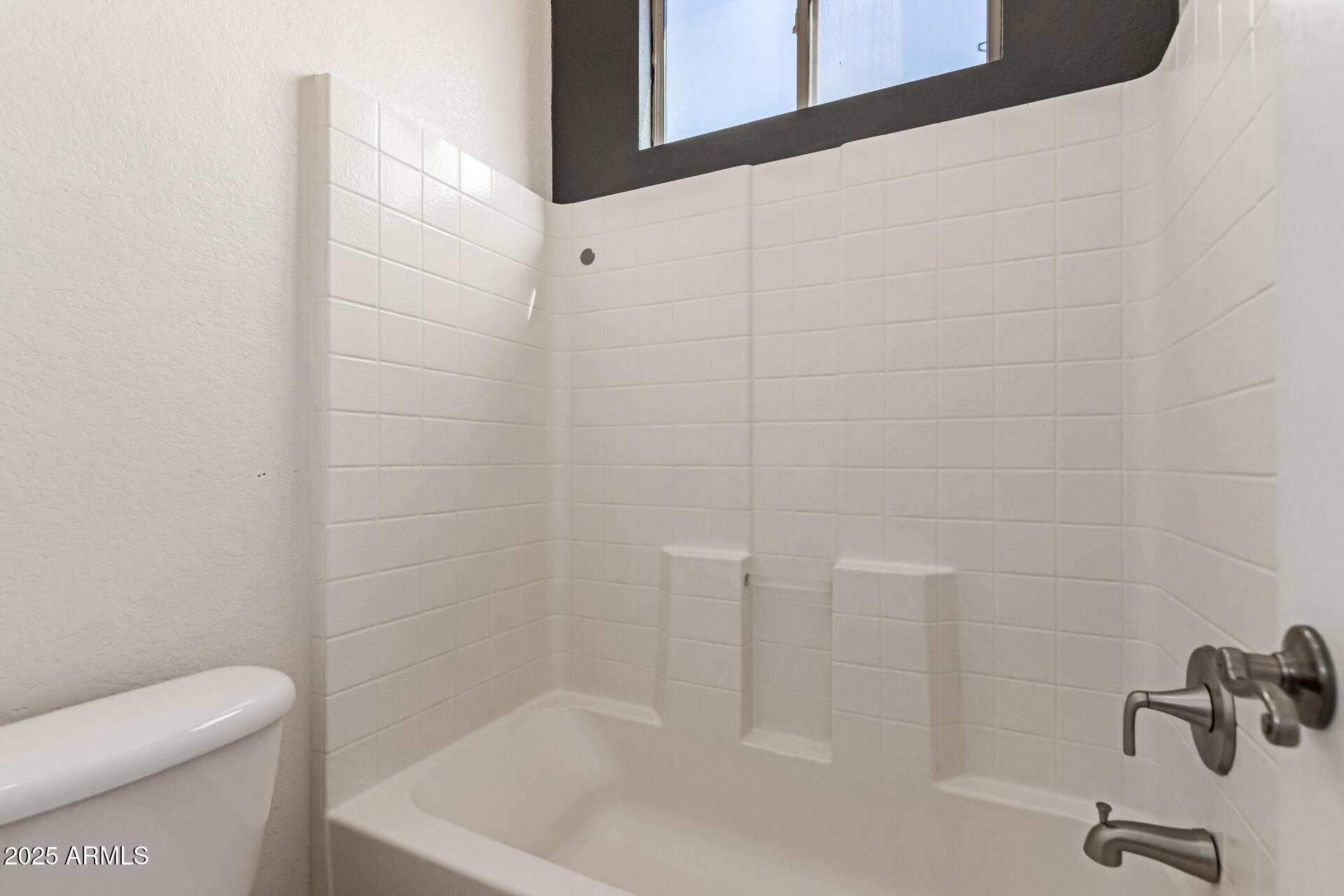 7405 South 19th Street Phoenix, AZ 85042 - Photo 12 of 22 17 - 19th