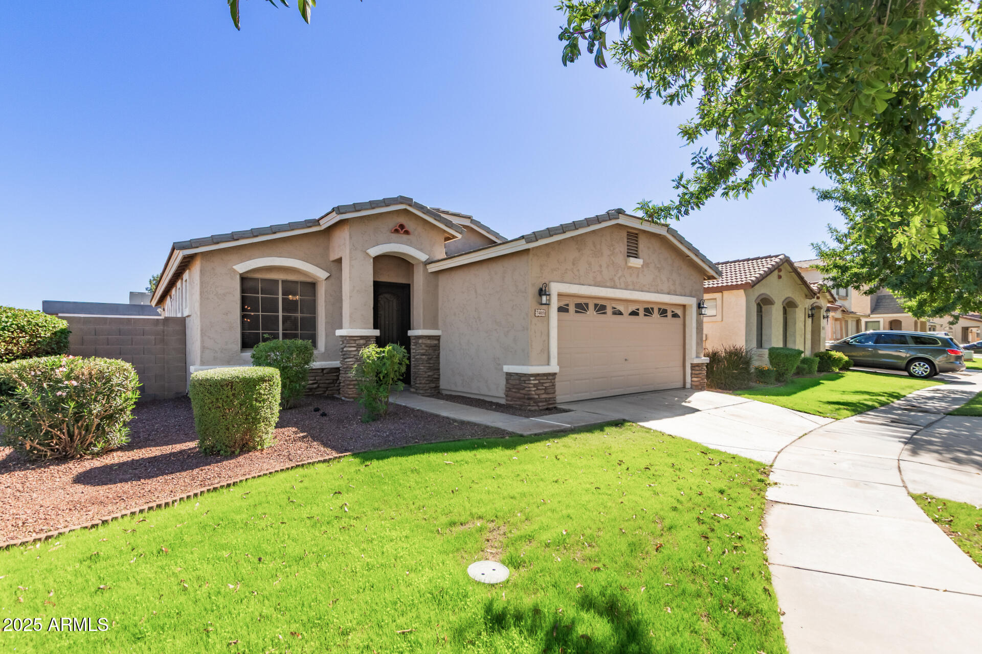 7405 South 19th Street Phoenix, AZ 85042 - Photo 2 of 22 02 - 19th