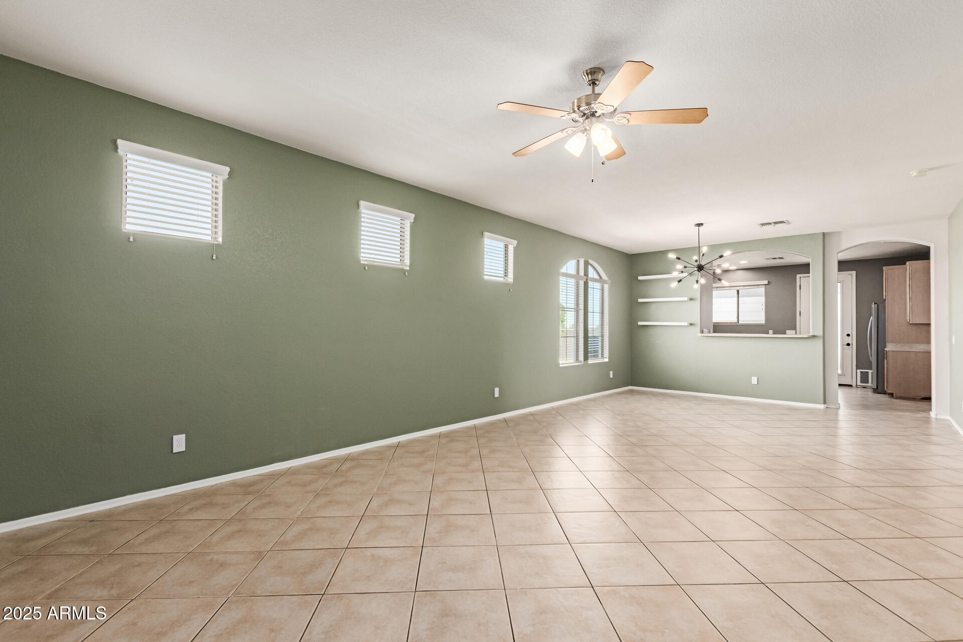 7405 South 19th Street Phoenix, AZ 85042 - Photo 3 of 22 05 - 19th