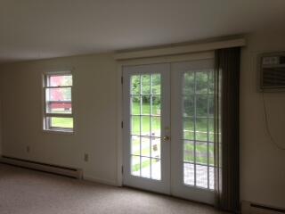 18 Abenaki Road Augusta, ME 04330 - Photo 7 of 10 Living room spaces