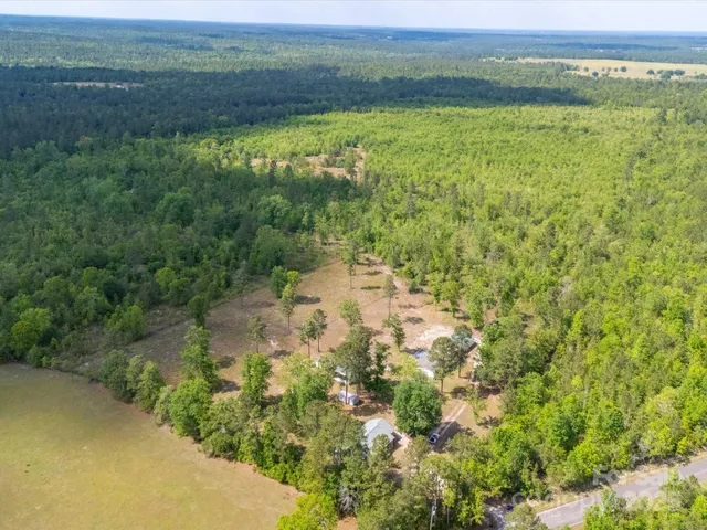 a view of a lake from a yard