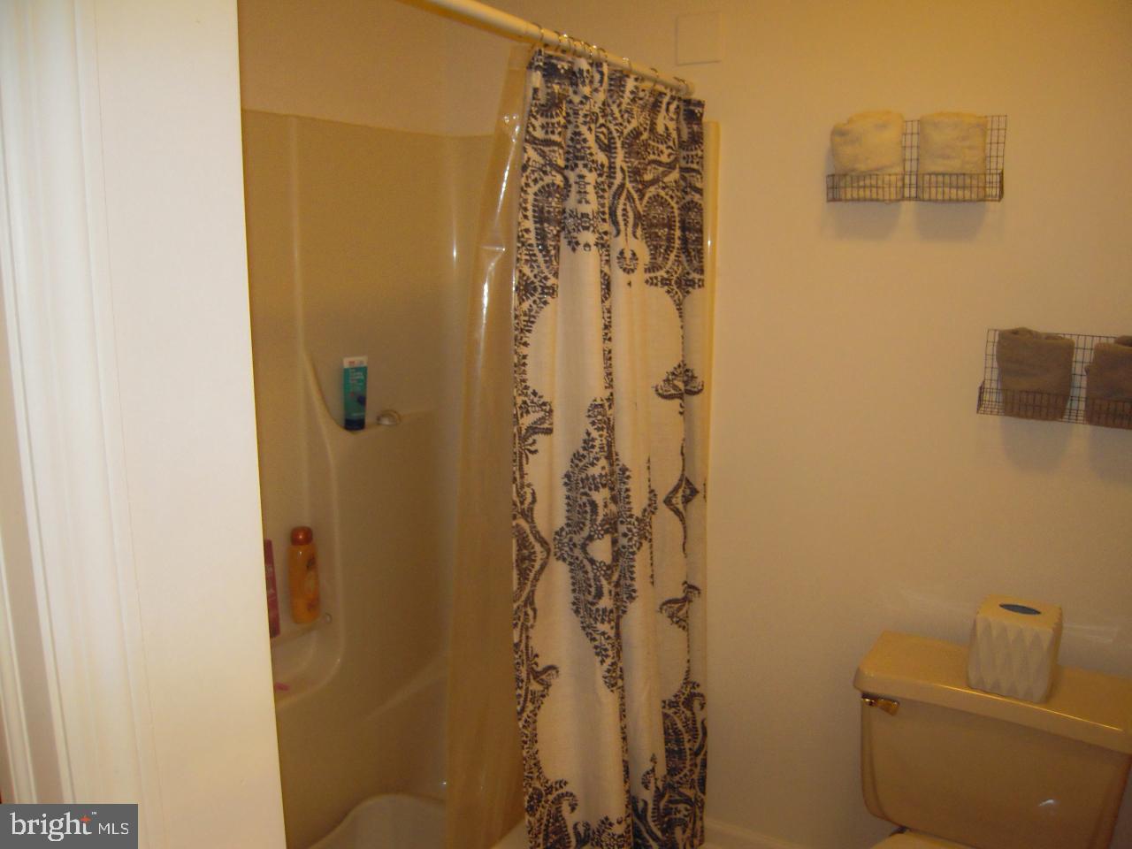 209 Topland Drive Lancaster, PA 17601 - Photo 8 of 16