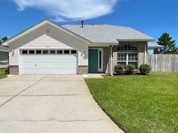 $2,295 | 925 Village Lane, Fort Walton Beach, FL 32547