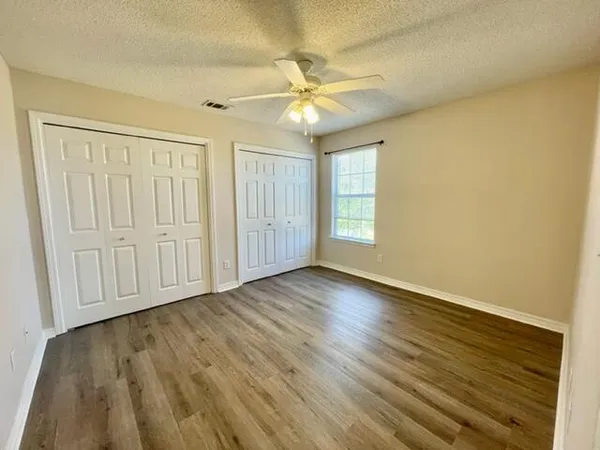 $2,295 | 925 Village Lane, Fort Walton Beach, FL 32547