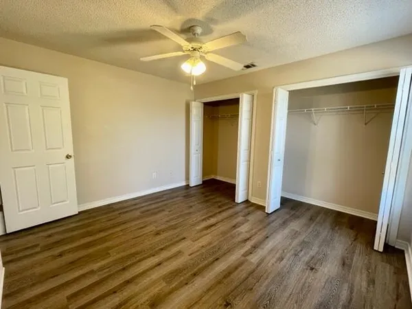 $2,295 | 925 Village Lane, Fort Walton Beach, FL 32547