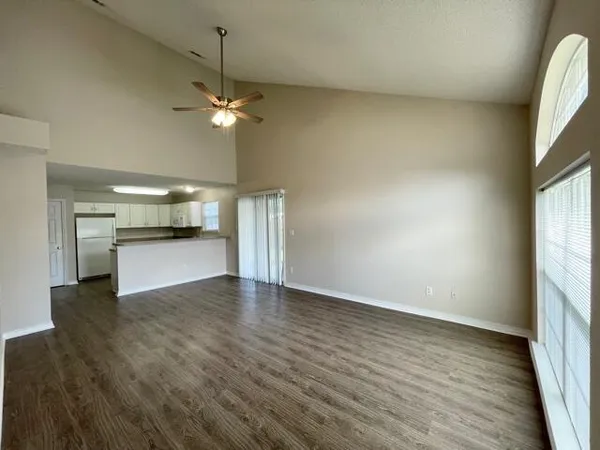 $2,295 | 925 Village Lane, Fort Walton Beach, FL 32547