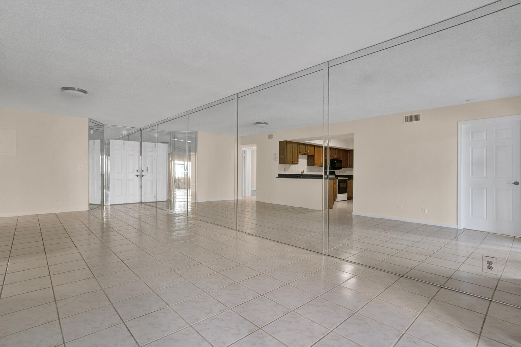 3171 Leewood Terrace, Unit L133 Boca Raton, FL 33431 - Photo 21 of 37 21 (2)