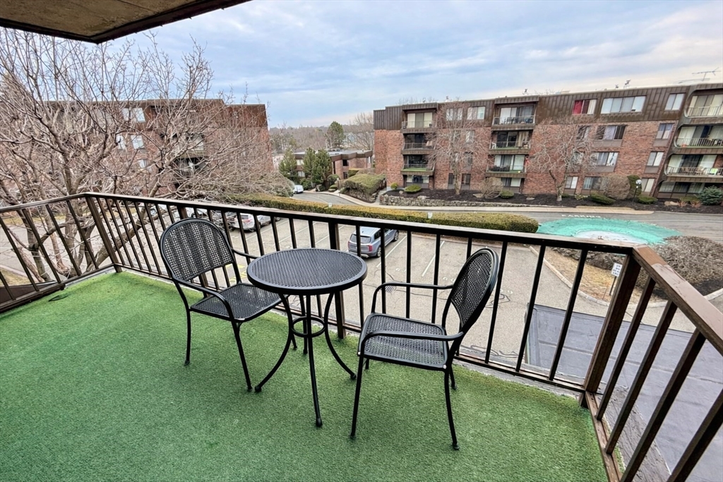 1006 Paradise Road, Unit N3R Swampscott, MA 01907 - Photo 12 of 29