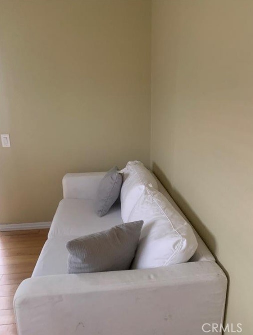 12 Whitecloud Irvine, CA 92614 - Photo 3 of 9 a view of a couch in a bathroom