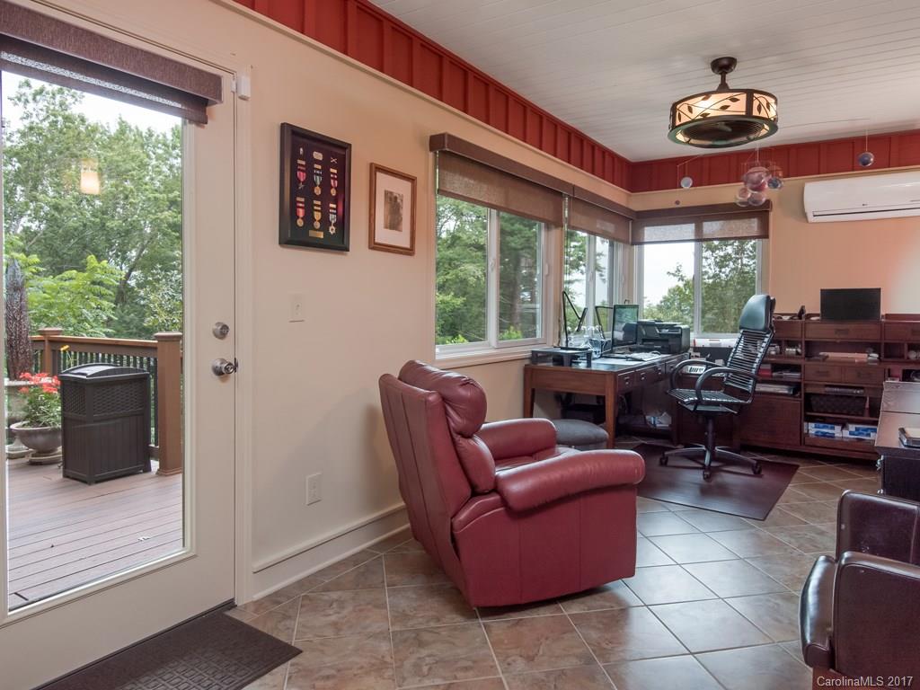 390 Windsor Road Asheville, NC 28804 - Photo 12 of 24 Gallery Image 12