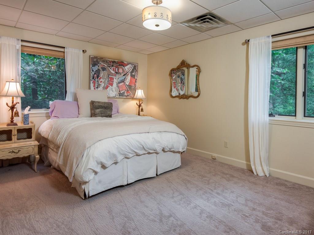 390 Windsor Road Asheville, NC 28804 - Photo 18 of 24 Gallery Image 18