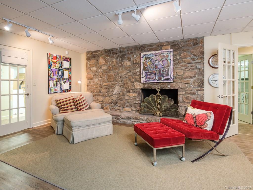 390 Windsor Road Asheville, NC 28804 - Photo 21 of 24 Gallery Image 21
