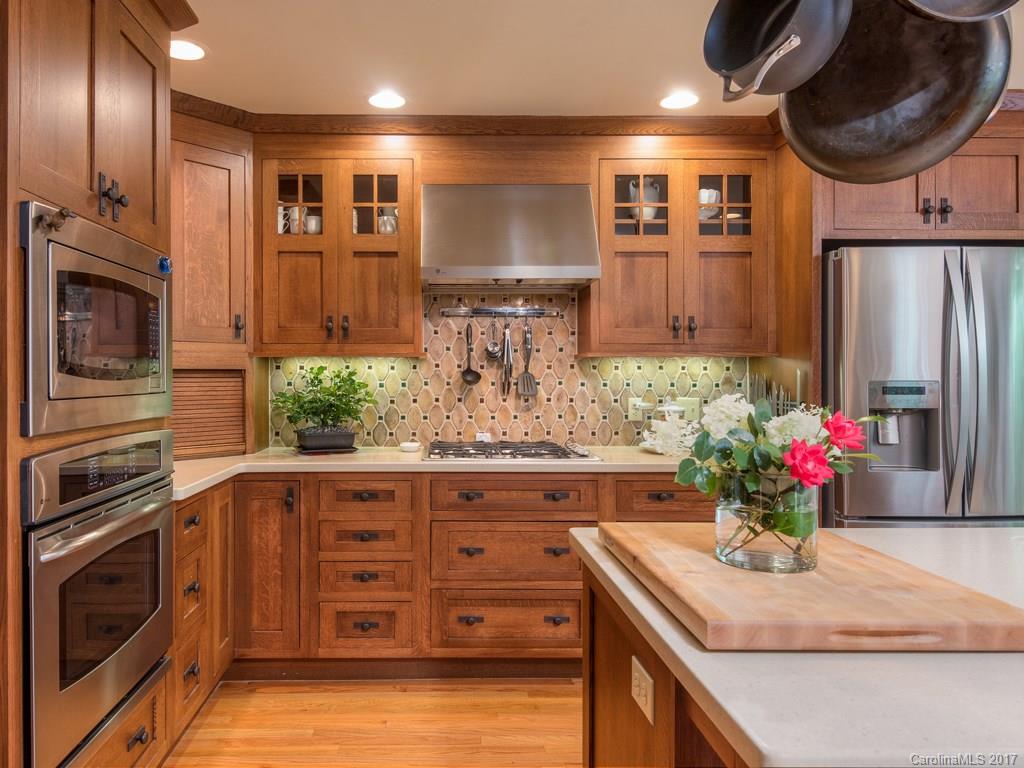 390 Windsor Road Asheville, NC 28804 - Photo 6 of 24 Gallery Image 6