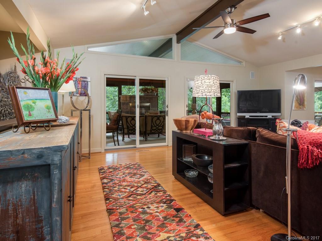 390 Windsor Road Asheville, NC 28804 - Photo 7 of 24 Gallery Image 7