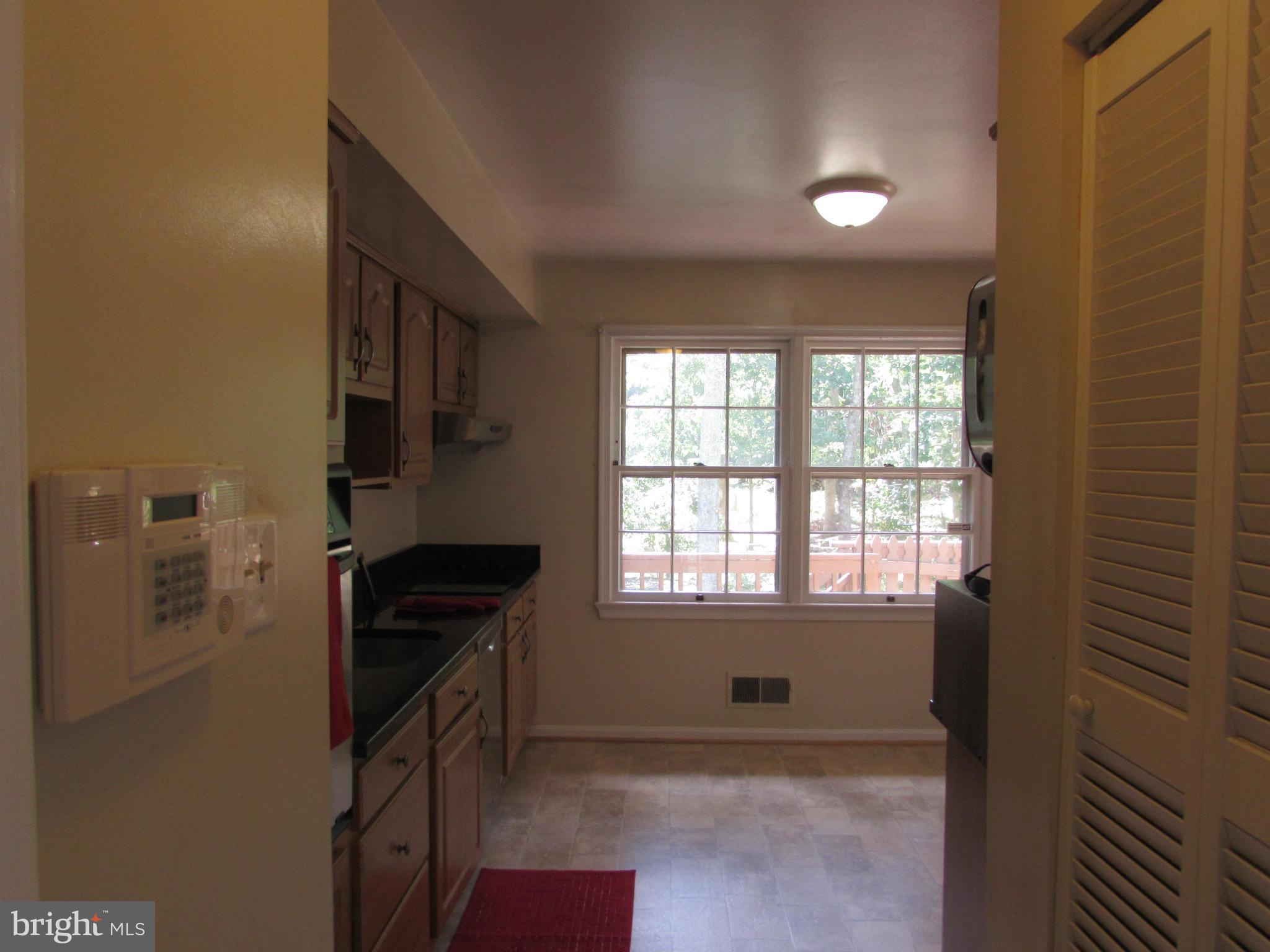7508 Castle Road Manassas, VA 20109 - Photo 11 of 25 Kitchen
