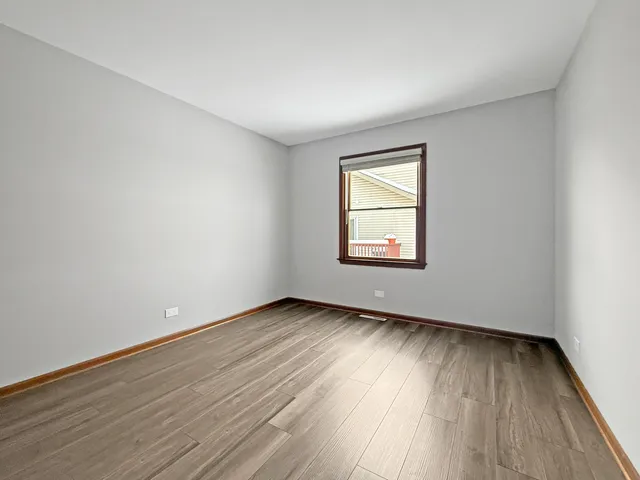 $2,000 | 53 Spuhler Drive, Batavia, IL 60510