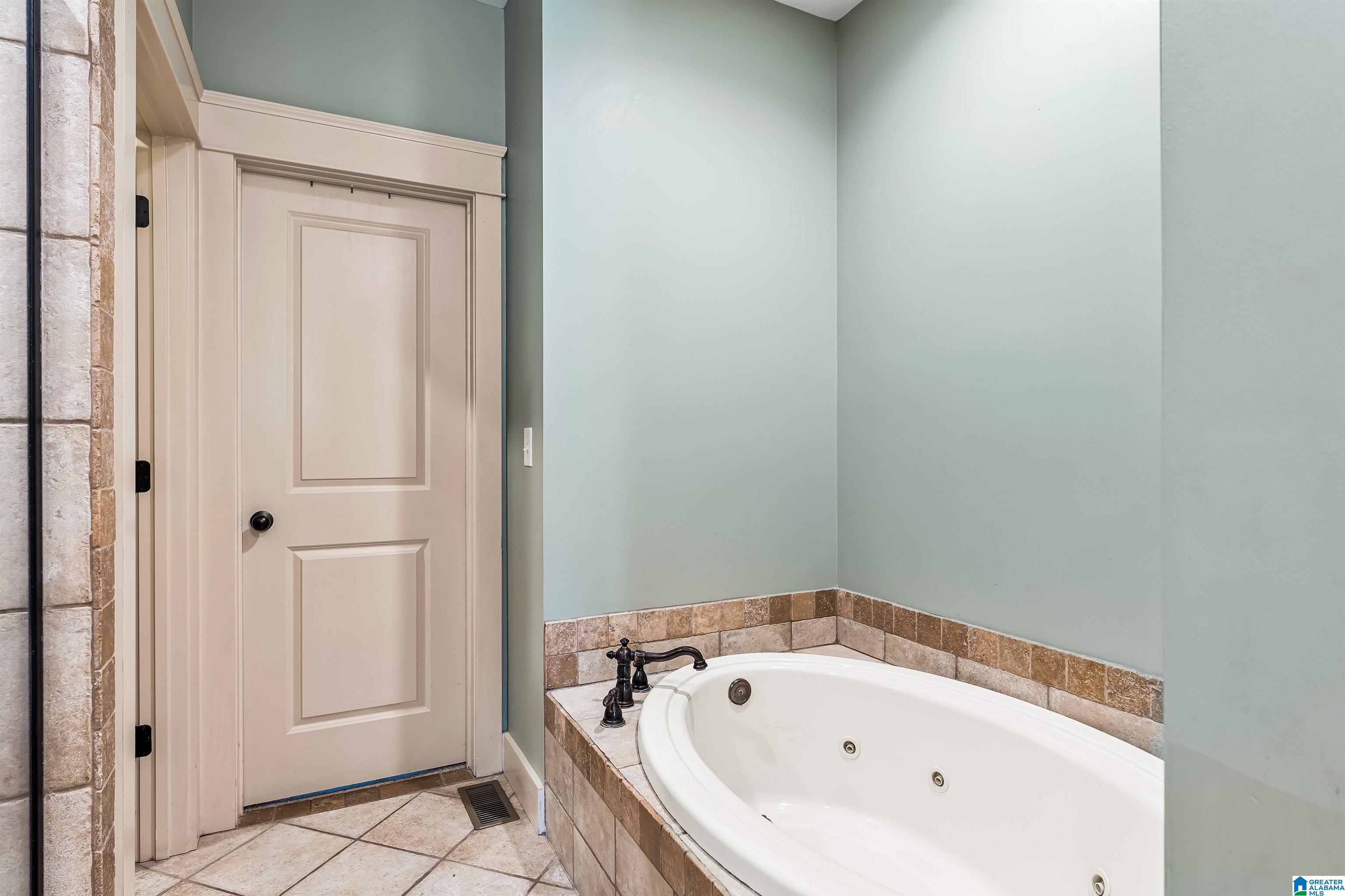 7520 Colonial Trace Circle Bessemer, AL 35022 - Photo 25 of 46