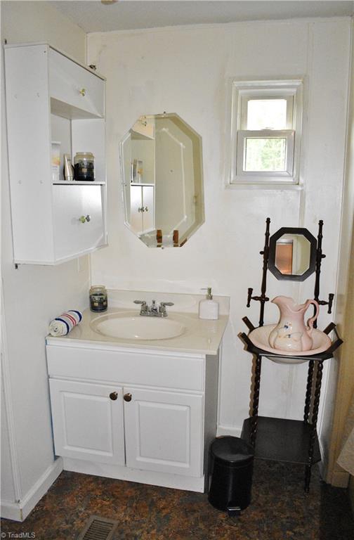 326 Beulah Church Road Lowgap, NC 27024 - Photo 21 of 22 Bathroom