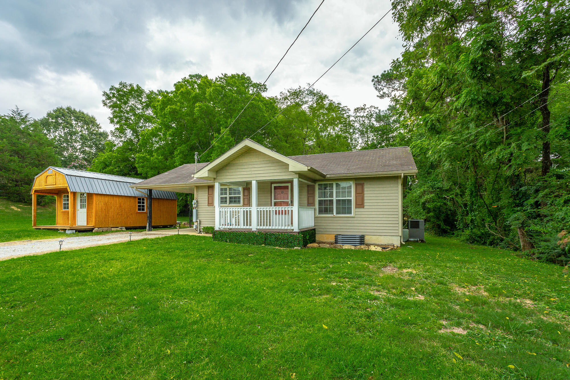 702 Frawley Road Chattanooga, TN 37412 - Photo 3 of 25 702 Frawley Rd. HD-33