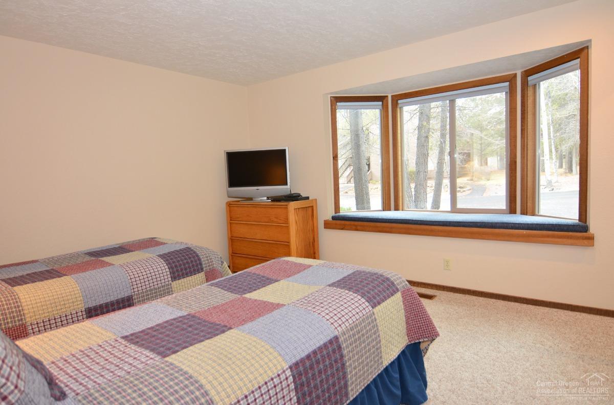 57328 Beaver Ridge Loop, Unit 13D2 Sunriver, OR 97707 - Photo 13 of 22 Additional Photo