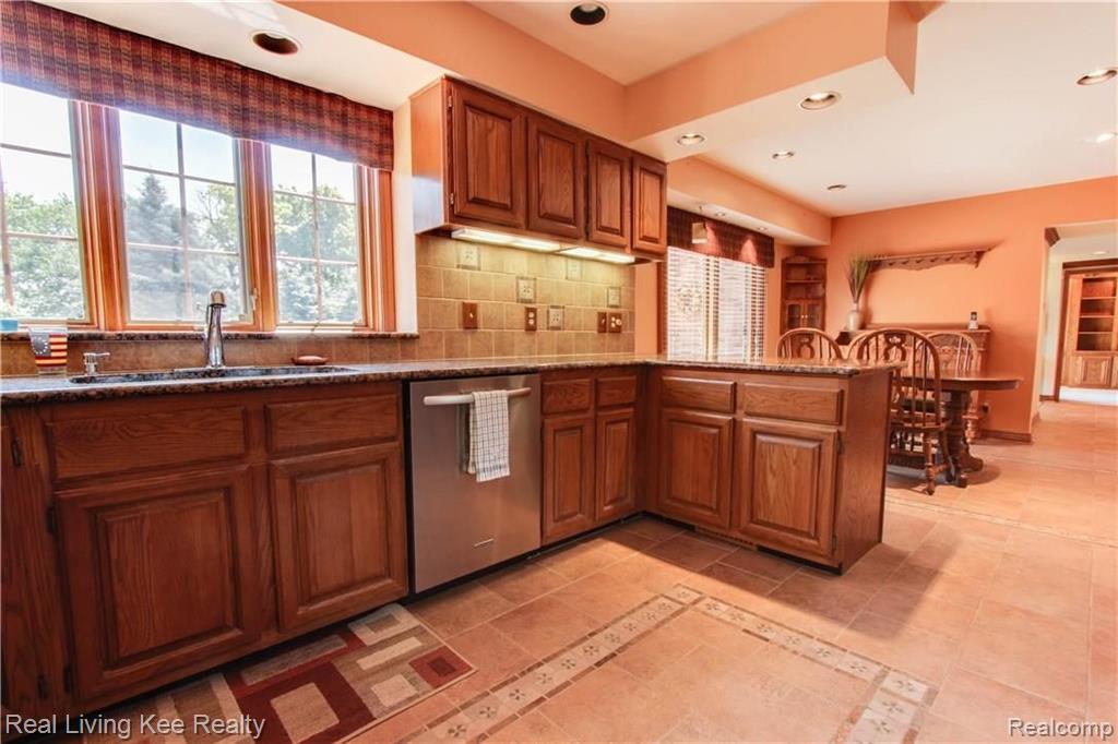 650 Snowmass Drive Rochester Hills, MI 48309 - Photo 16 of 46