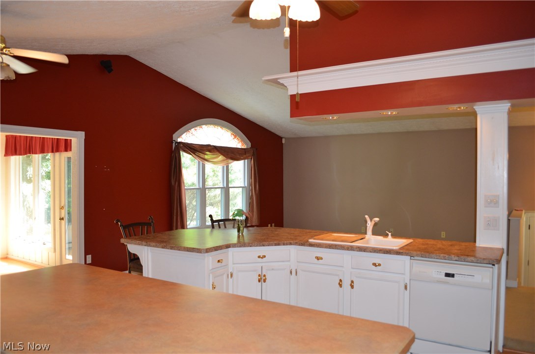 3955 Manchester Road Perry, OH 44081 - Photo 2 of 33