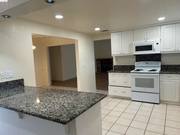 $3,300 | 2632 Point Lobos Court, Antioch, CA 94531