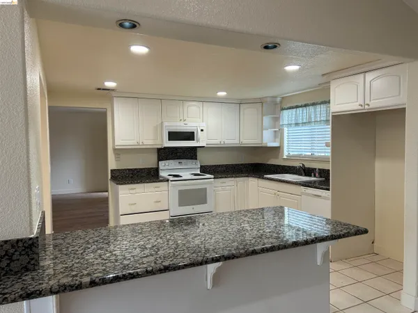 $3,300 | 2632 Point Lobos Court, Antioch, CA 94531