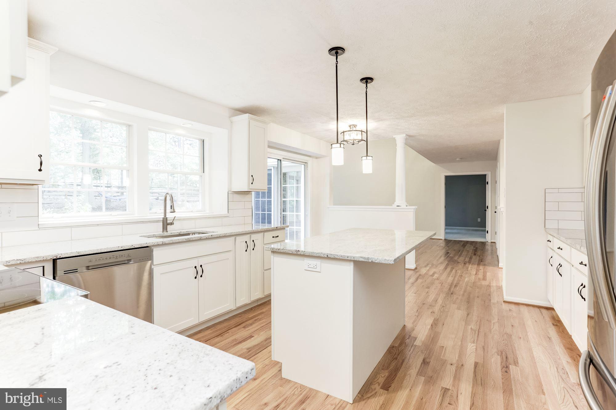 6253 Martin Road Columbia, MD 21044 - Photo 16 of 56 Stunning Renovated Kitchen