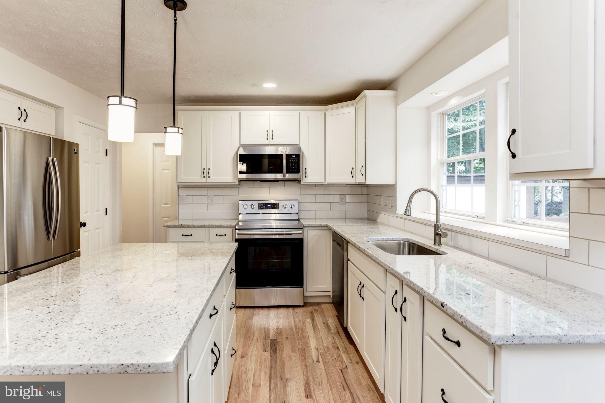 6253 Martin Road Columbia, MD 21044 - Photo 10 of 56 Stunning Renovated Kitchen