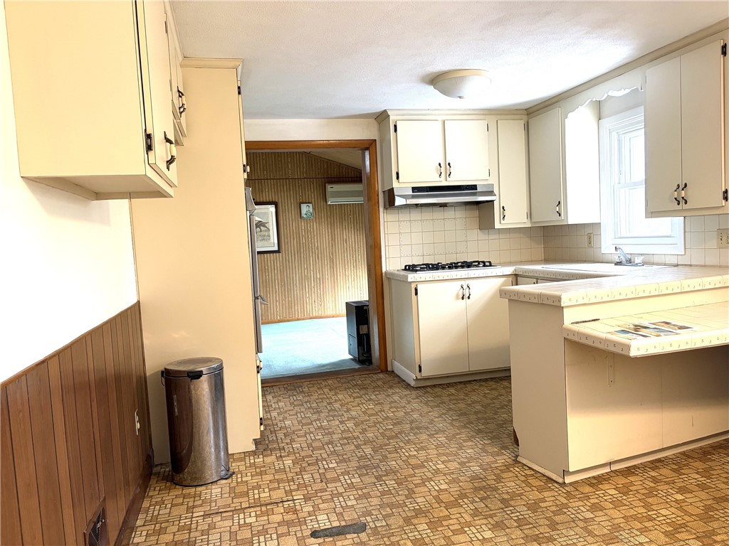 178 Hilton Road Warwick, RI 02889 - Photo 14 of 29